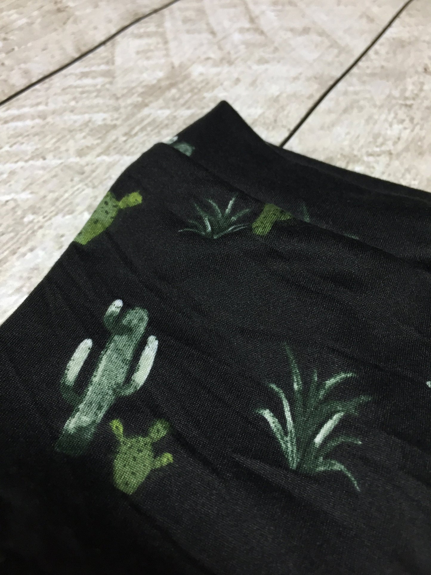 Black Cactus Bummies